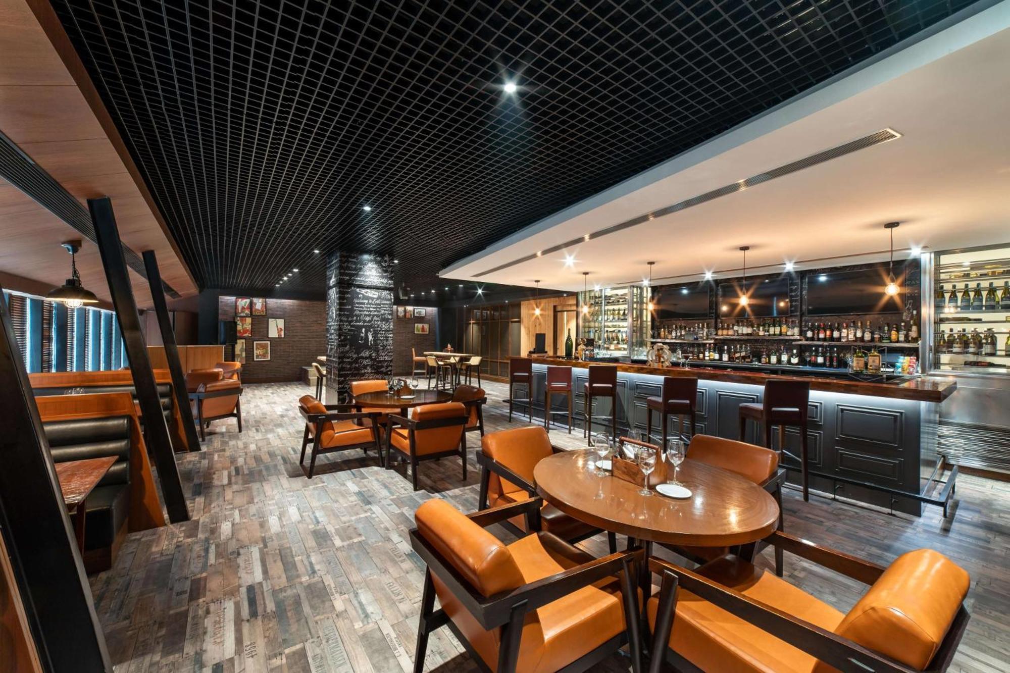 萨凯特希尔顿花园酒店 新德里 外观 照片